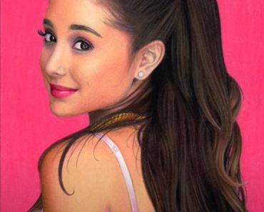 Ariana Grande drawing with pencil